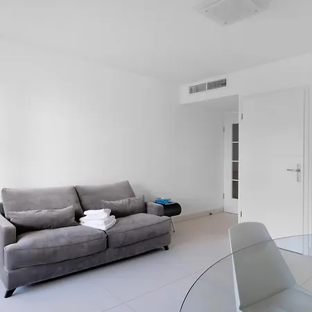 Bayside 2p Terrasse Garage Appartement Antibes